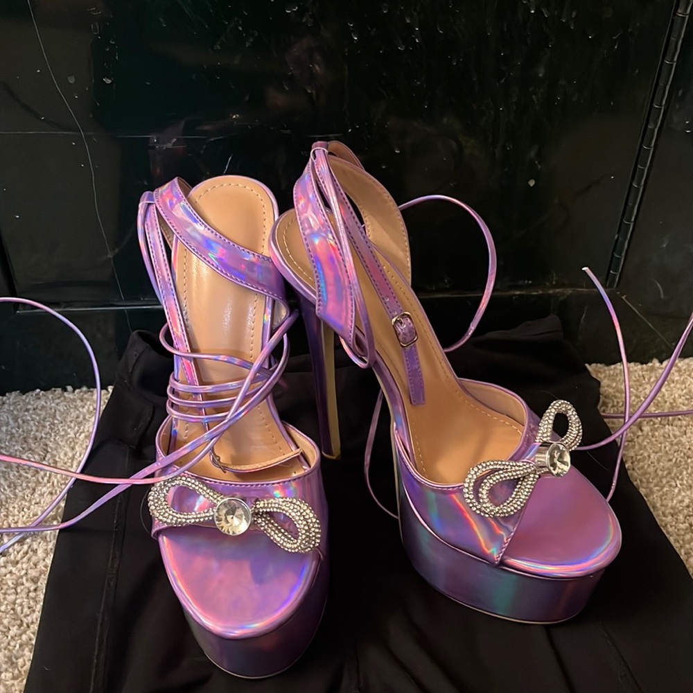 Lilac stiletto